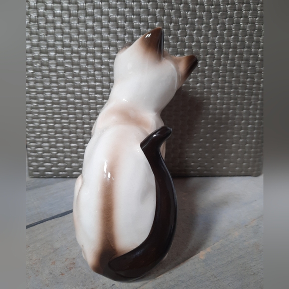 Vintage Siamese Cat Ceramic Porcelain Figurine with Blue Eyes - Picture 5 of 16